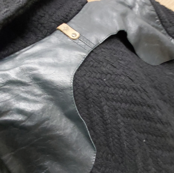 Mackage wool jacket in black xs - Picture 3 of 6